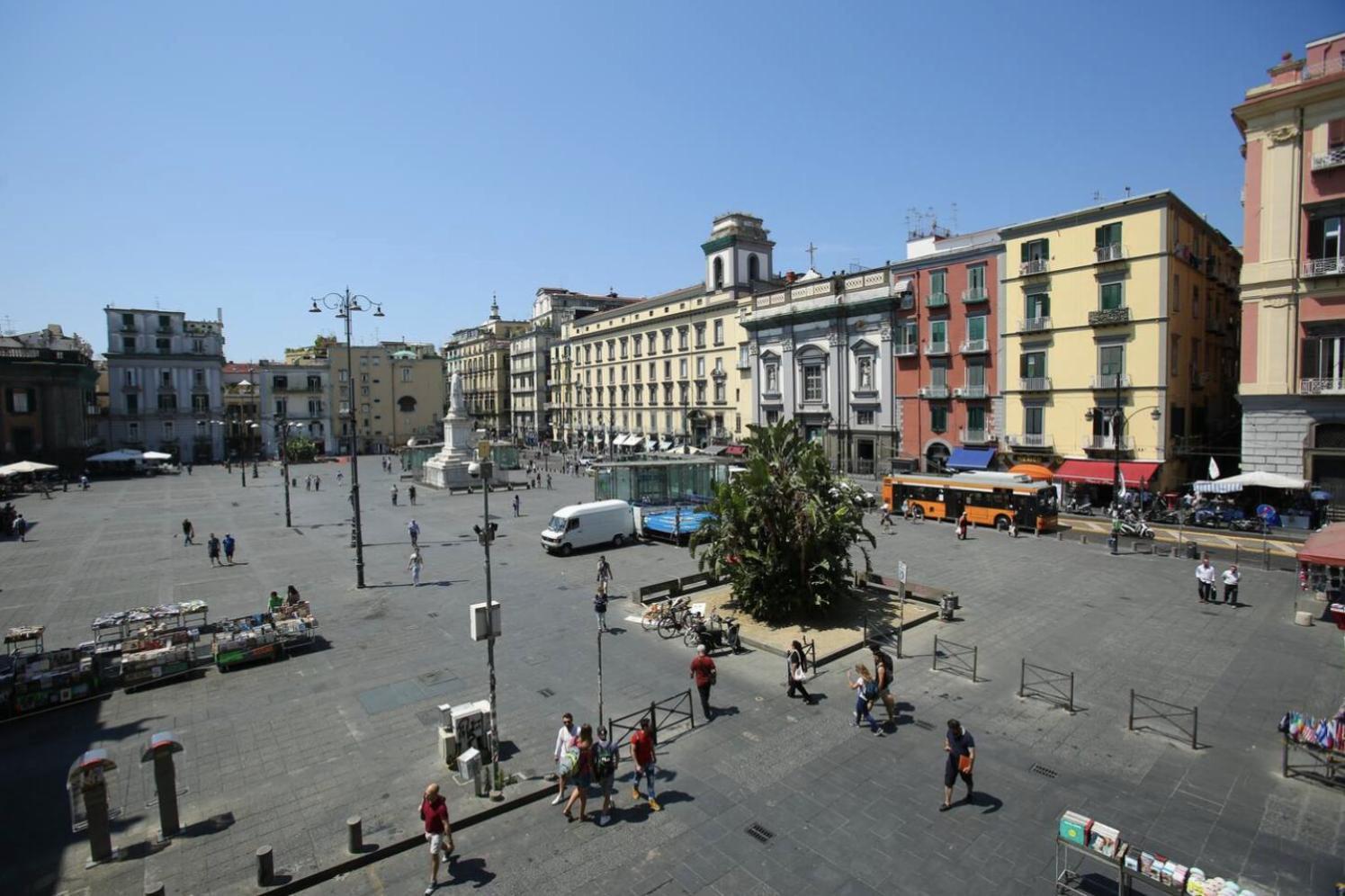 The Dante House By House In Naples Panzió Kültér fotó